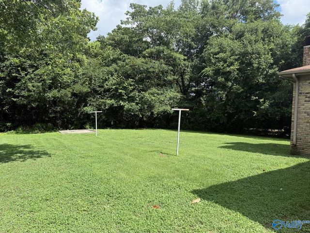 2522 Aspen Avenue NW, Huntsville, AL 35810