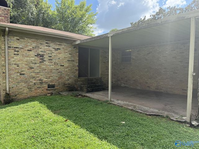 2522 Aspen Avenue NW, Huntsville, AL 35810