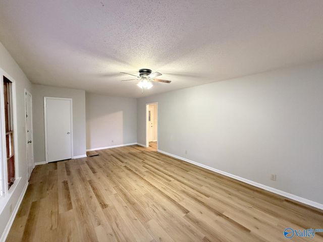 2522 Aspen Avenue NW, Huntsville, AL 35810