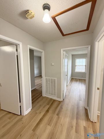 2522 Aspen Avenue NW, Huntsville, AL 35810