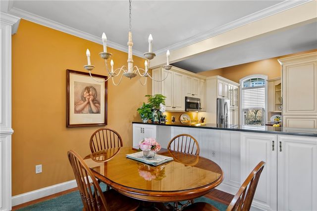 9 Cutter Lane, Tiverton, RI 02878