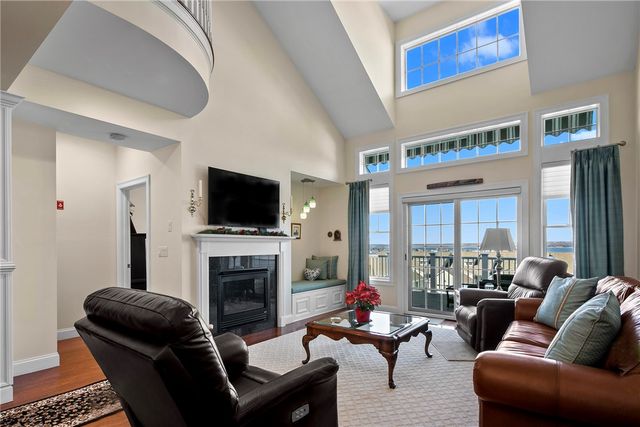 9 Cutter Lane, Tiverton, RI 02878