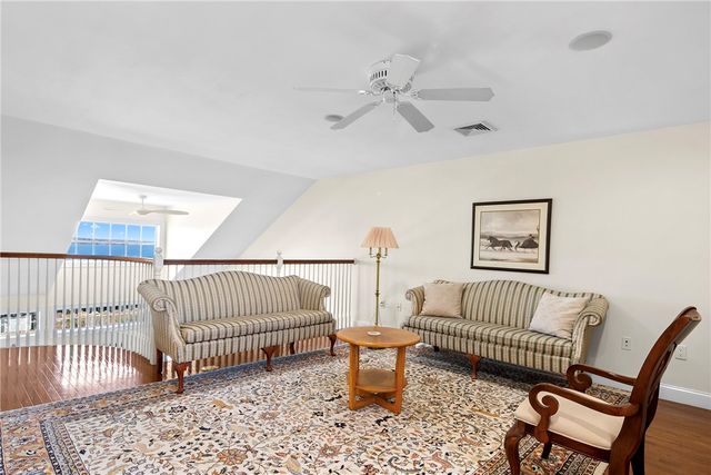 9 Cutter Lane, Tiverton, RI 02878