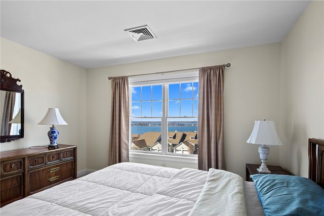 9 Cutter Lane, Tiverton, RI 02878