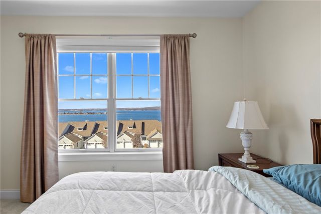 9 Cutter Lane, Tiverton, RI 02878