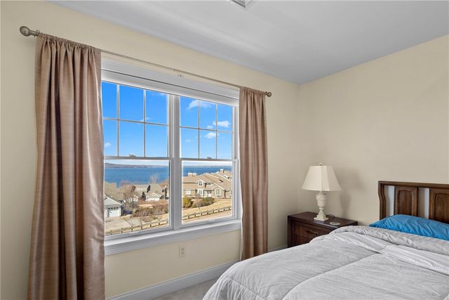 9 Cutter Lane, Tiverton, RI 02878