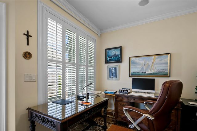 9 Cutter Lane, Tiverton, RI 02878