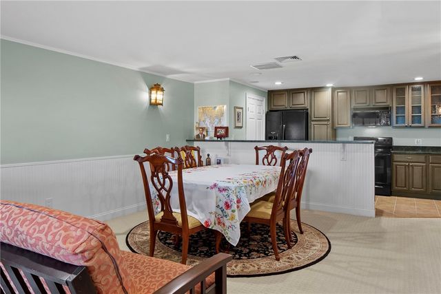 9 Cutter Lane, Tiverton, RI 02878