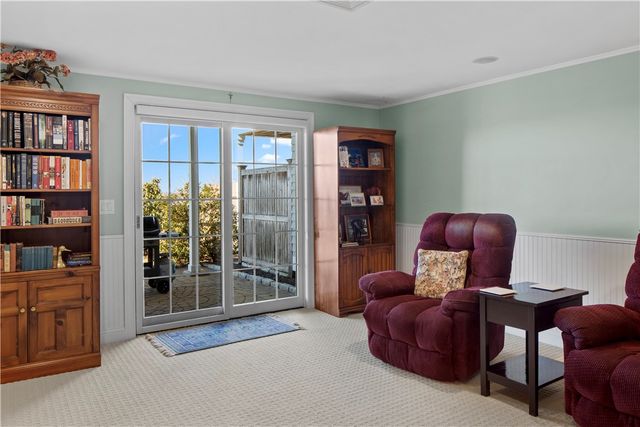 9 Cutter Lane, Tiverton, RI 02878