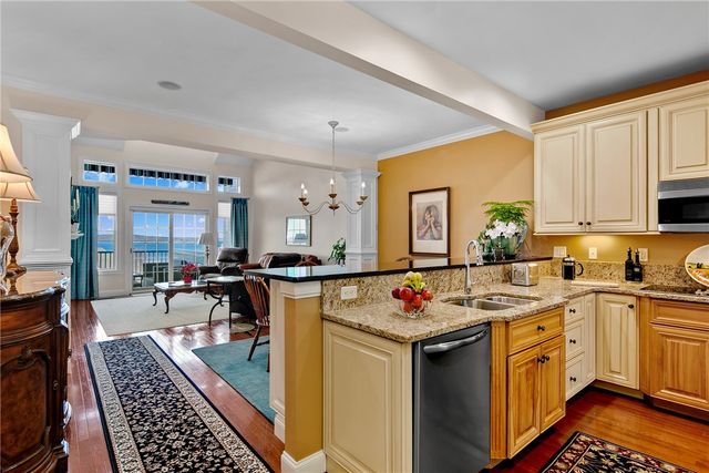 9 Cutter Lane, Tiverton, RI 02878