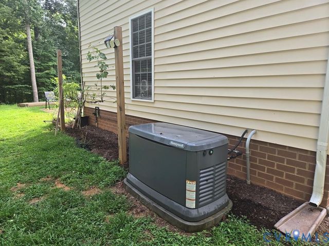 313 Briarwood Dr, Farmville, VA 23901