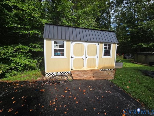 313 Briarwood Dr, Farmville, VA 23901