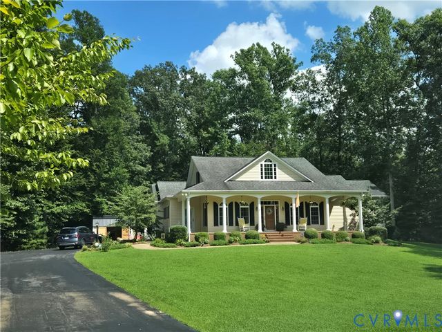 313 Briarwood Dr, Farmville, VA 23901