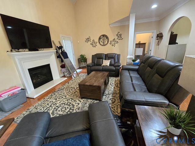 313 Briarwood Dr, Farmville, VA 23901