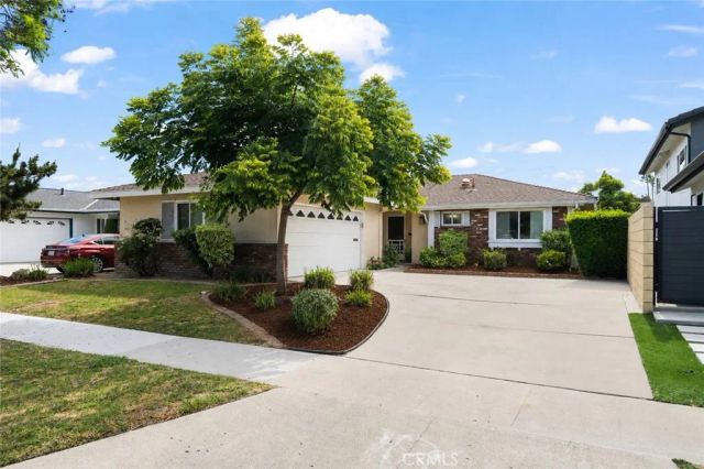 3501 Claremore Avenue, Long Beach, CA 90808
