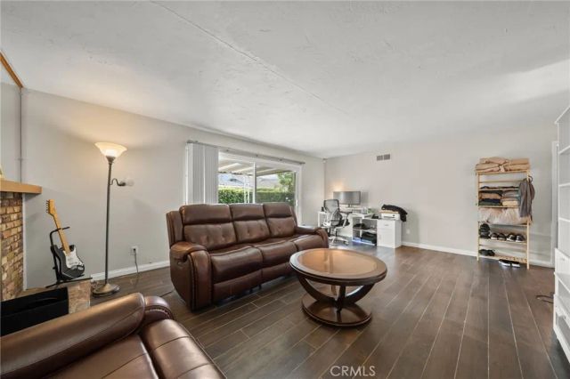 3501 Claremore Avenue, Long Beach, CA 90808