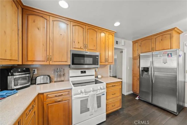3501 Claremore Avenue, Long Beach, CA 90808