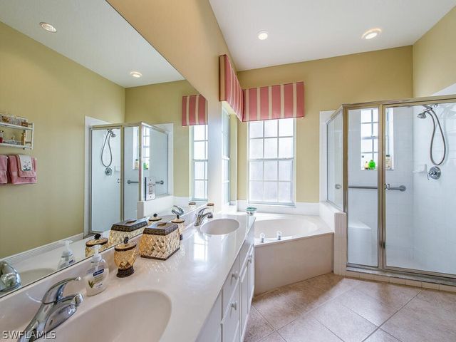 4815 Aston Gardens WAY B-202, Naples, FL 34109