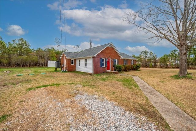 2111 Jenkins Neck RD, Gloucester Point, VA 23062