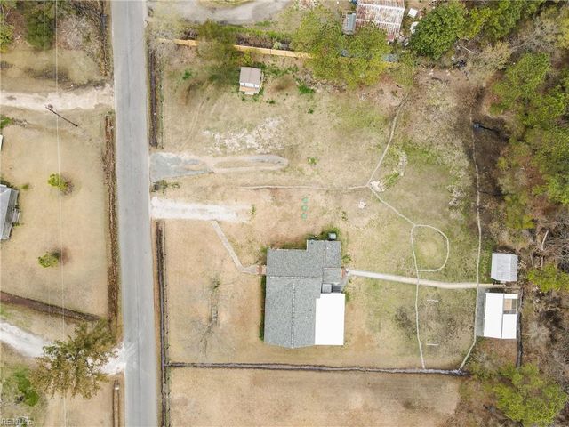 2111 Jenkins Neck RD, Gloucester Point, VA 23062