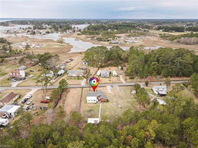 2111 Jenkins Neck RD, Gloucester Point, VA 23062