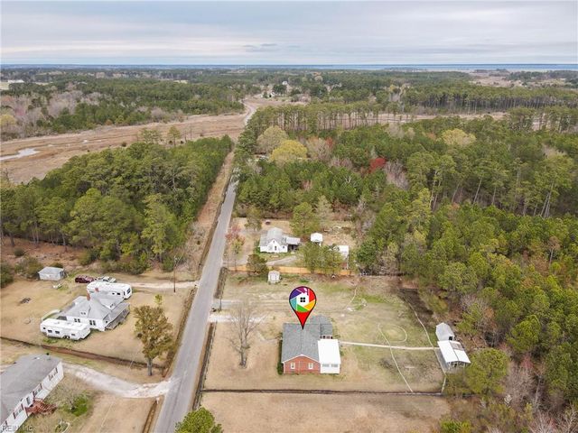 2111 Jenkins Neck RD, Gloucester Point, VA 23062