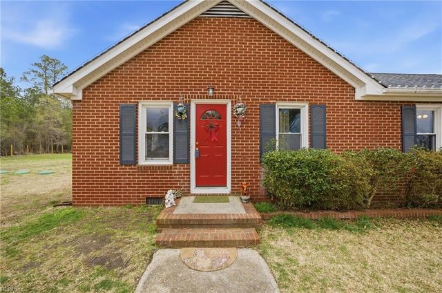 2111 Jenkins Neck RD, Gloucester Point, VA 23062