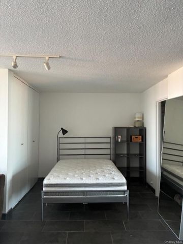 150-38 Union Turnpike 8B, Flushing, NY 11367