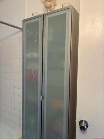 150-38 Union Turnpike 8B, Flushing, NY 11367