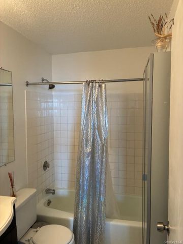 150-38 Union Turnpike 8B, Flushing, NY 11367