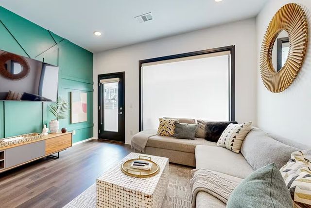 920 King Hollands Ave Apt 114, Nashville, TN 37203