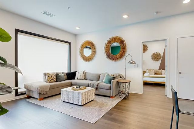 920 King Hollands Ave Apt 114, Nashville, TN 37203