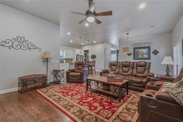 113 Chardonnay Lane, Norman, OK 73071