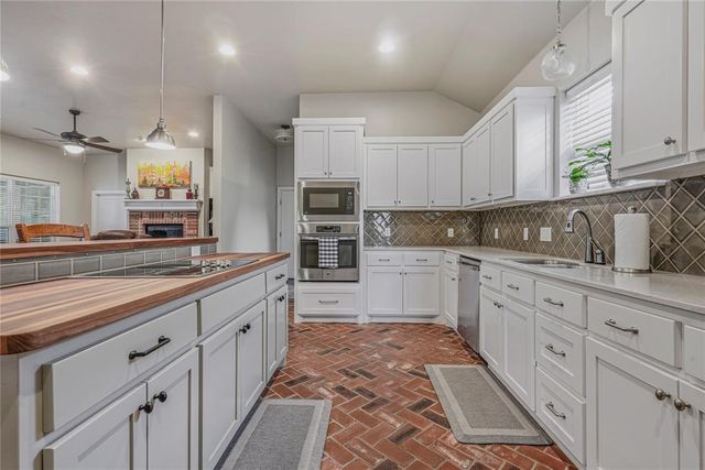 113 Chardonnay Lane, Norman, OK 73071