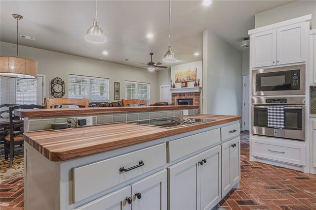 113 Chardonnay Lane, Norman, OK 73071