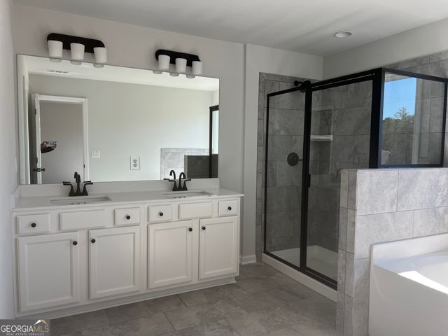 3546 Iron Hearth Bend 95C, Snellville, GA 30039