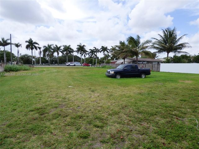 11000 NW 21st Ct, Miami, FL 33167