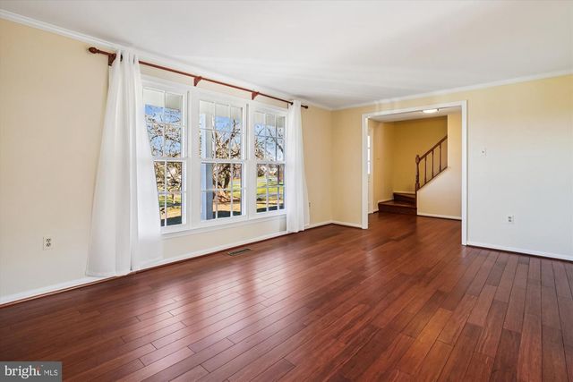 12179 QUEENS BRIGADE DR, Fairfax, VA 22030