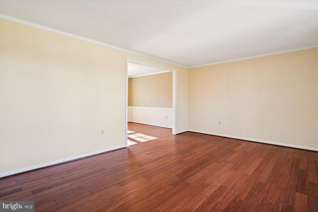 12179 QUEENS BRIGADE DR, Fairfax, VA 22030