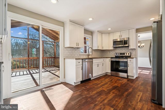 12179 QUEENS BRIGADE DR, Fairfax, VA 22030