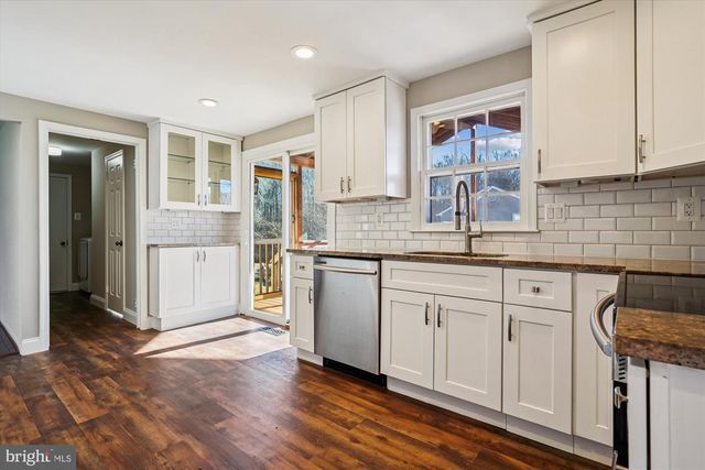 12179 QUEENS BRIGADE DR, Fairfax, VA 22030