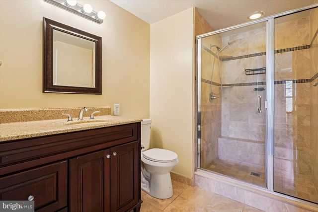 12179 QUEENS BRIGADE DR, Fairfax, VA 22030