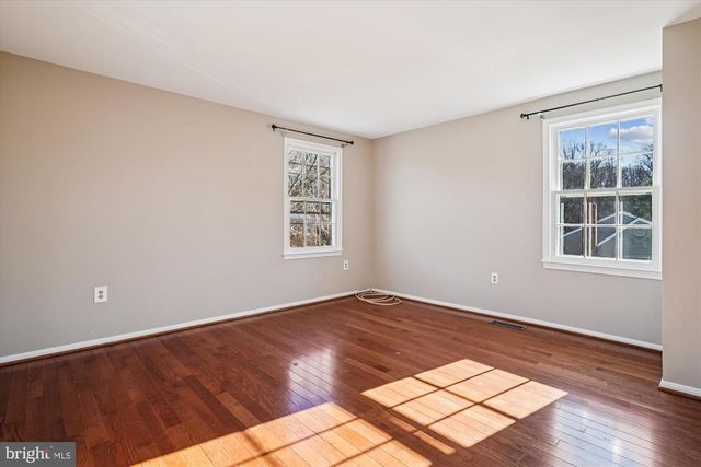 12179 QUEENS BRIGADE DR, Fairfax, VA 22030