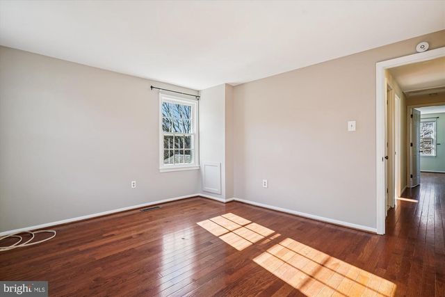 12179 QUEENS BRIGADE DR, Fairfax, VA 22030