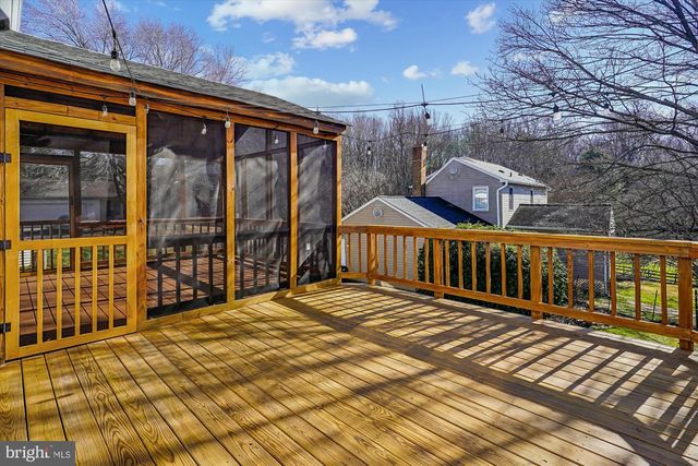 12179 QUEENS BRIGADE DR, Fairfax, VA 22030