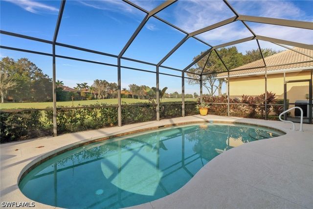 6757 Bent Grass DR, Naples, FL 34113