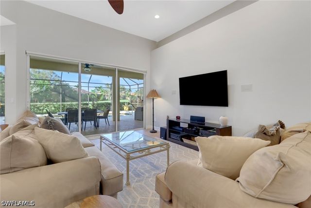 6757 Bent Grass DR, Naples, FL 34113