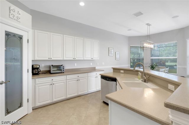 6757 Bent Grass DR, Naples, FL 34113