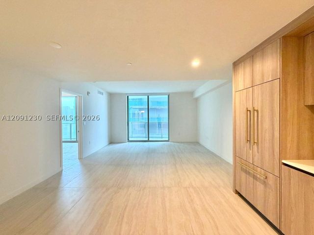 77 SE 5th st 2506, Miami, FL 33131