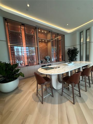77 SE 5th st 2506, Miami, FL 33131